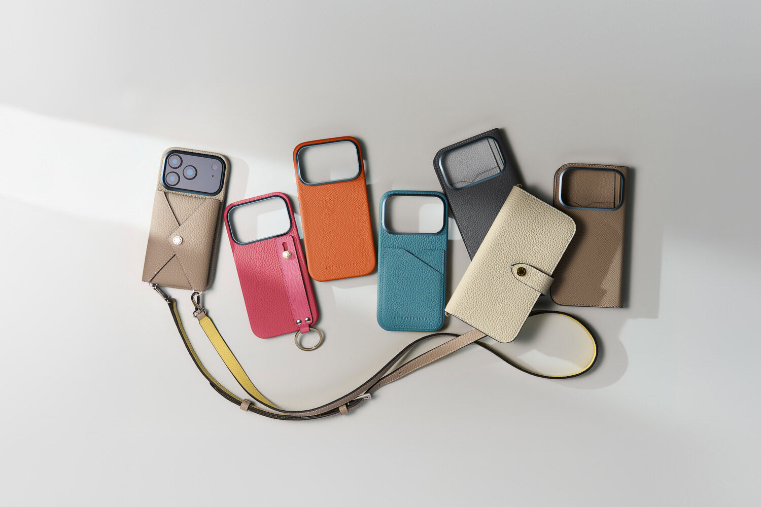 【超美品】ボナベンチュラ iPhoneケース＆ストラップ 公式】BONAVENTURA (ボナベンチュラ) – ミラノ発の高級本革製品を身近に