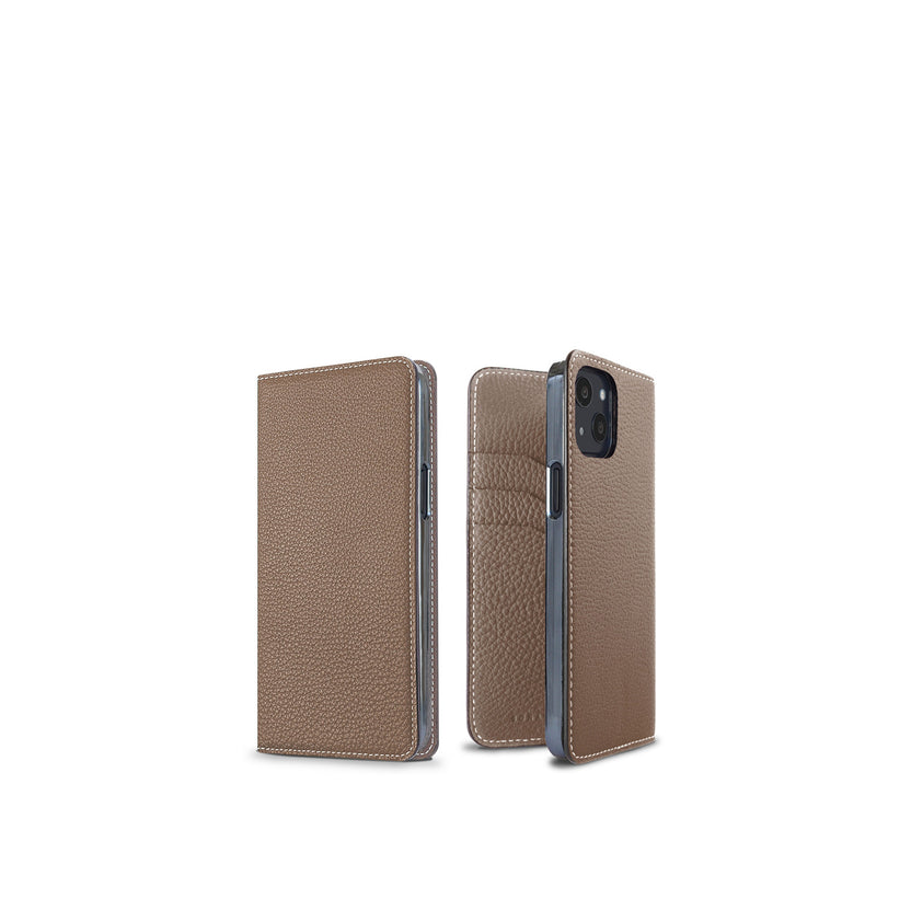 高級本革のiPhoneケース。上質なレザーのスマホケース。iPhone13対応。